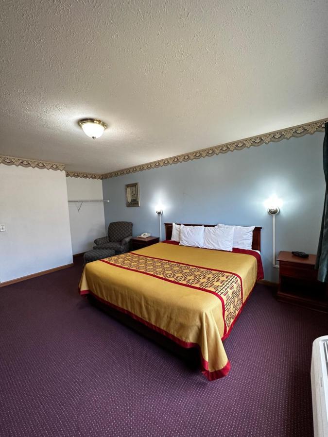 Attica Inn מראה חיצוני תמונה