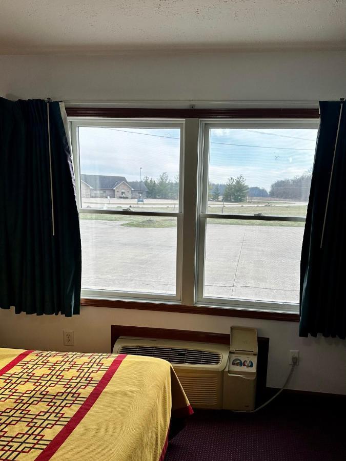 Attica Inn מראה חיצוני תמונה