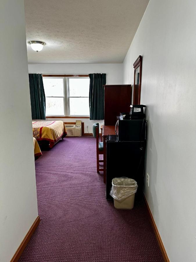 Attica Inn מראה חיצוני תמונה