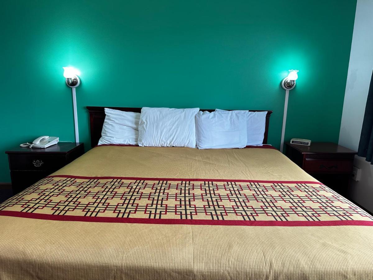 Attica Inn מראה חיצוני תמונה