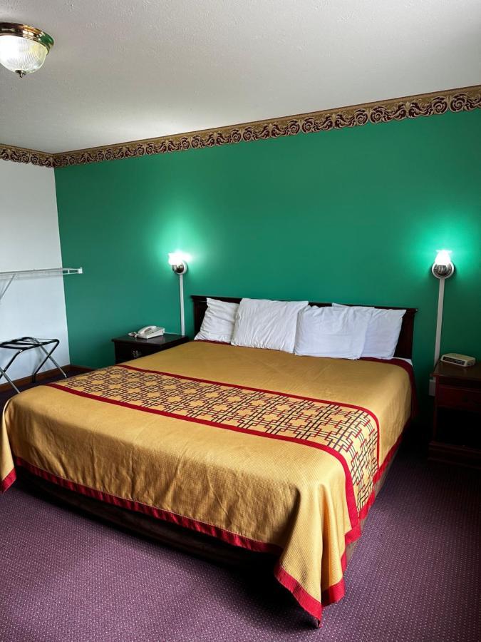 Attica Inn מראה חיצוני תמונה